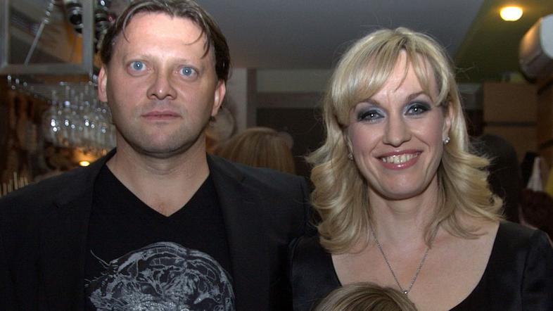 Govori se, da naj bi Alenka že imela novega partnerja iz Maribora, ki pa naj ne 