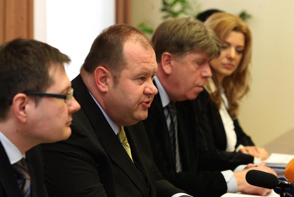 Marinič in Hauc bosta v razvoj Pošte Slovenije vključila tudi nekatere predloge, | Avtor: Žurnal24 main