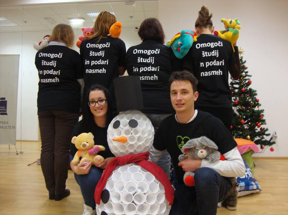 Veronika Koren, Anja Medved, Ana Besednjak, Nika Merljak, Kelly Špacapan, Aljaž 