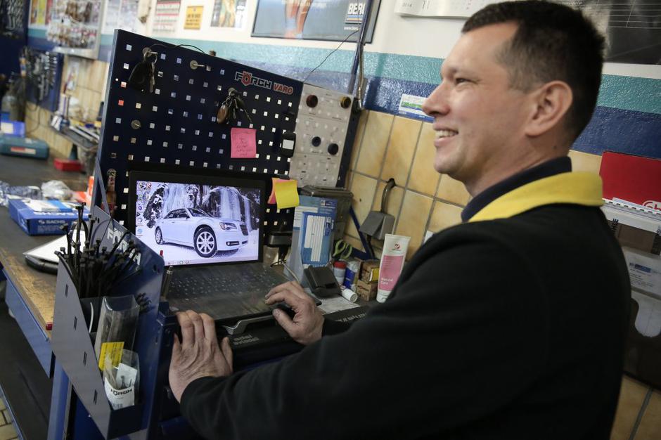 Mehanik leta Primož Rožnik | Avtor: Saša Despot