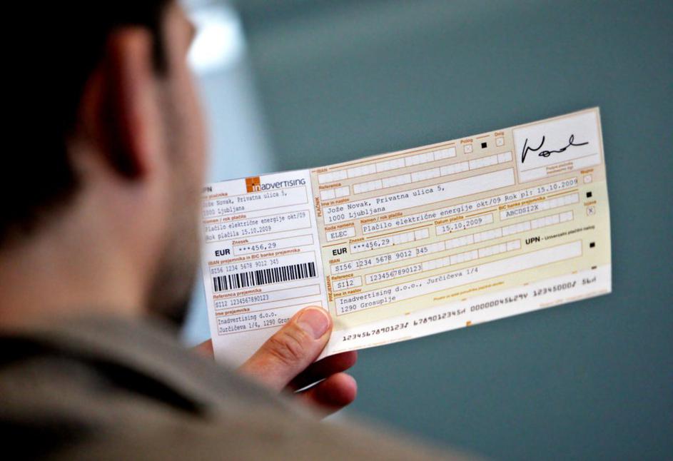 Plačilo položnice.