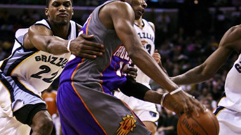 Dragičevi soigralci (na sliki Leandro Barbosa) so brez večjih težav s 101:89 ugn