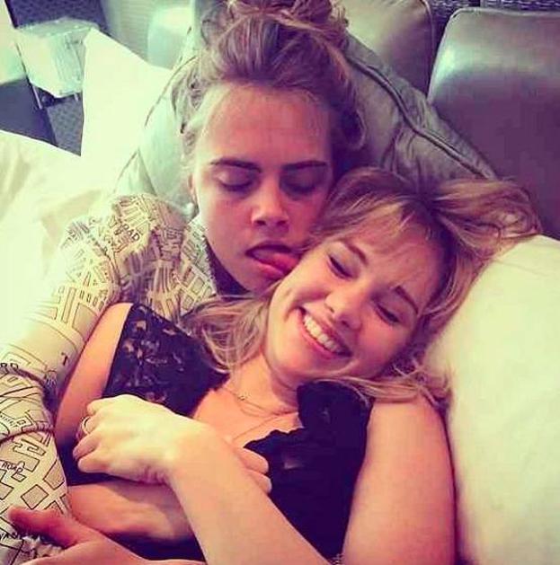 suki waterhouse, cara delevigne