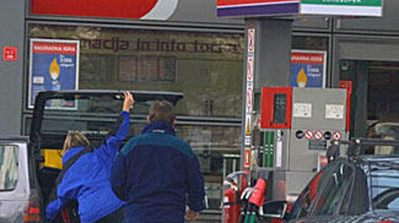 Vsi trije roparji so že bili obravnavani zaradi vlomov in velikih tatvin ter obs