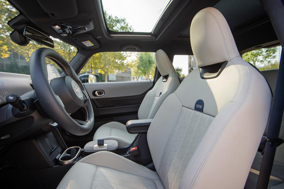 Mini Cooper S | Avtor: Anže Petkovšek