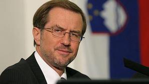 Prekaljen slovenski in evropski politik Lojze Peterle bo povedel listo NSi v boj