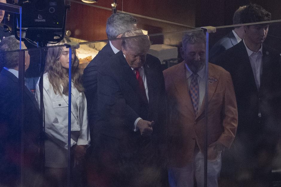 Donald Trump na NBA tekmi | Avtor: Profimedia