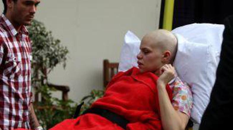 Odšla je v bolečini, a ljubljena.