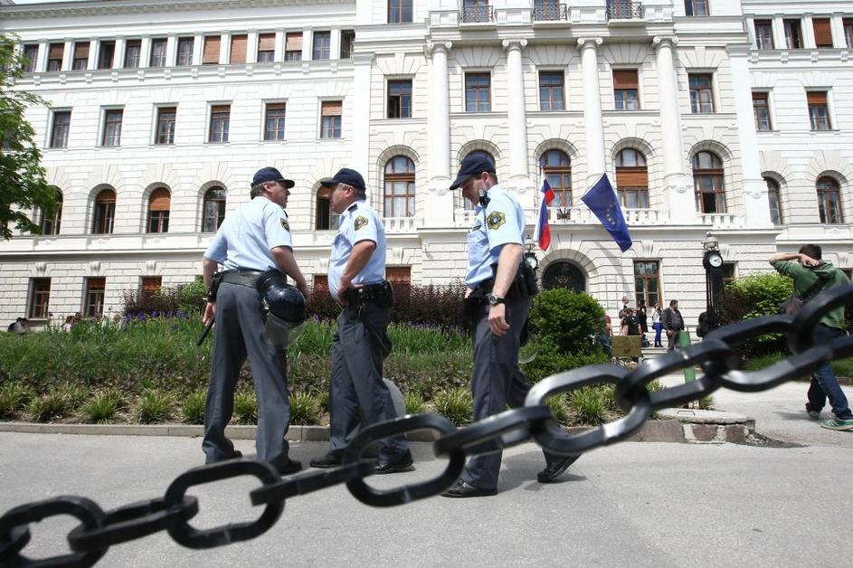 Protestniki v podporo Janši