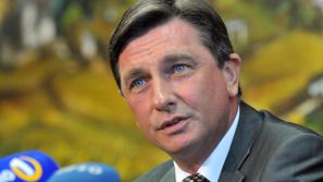 Jaz sem samo predsednik vlade, je na burnem sestanku s tremi pravniki med drugim