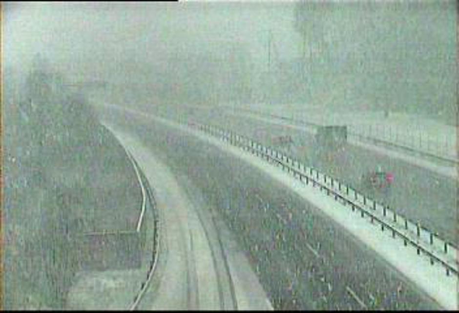 Sneženje na cestah | Avtor: Prometna kamera (PIC)