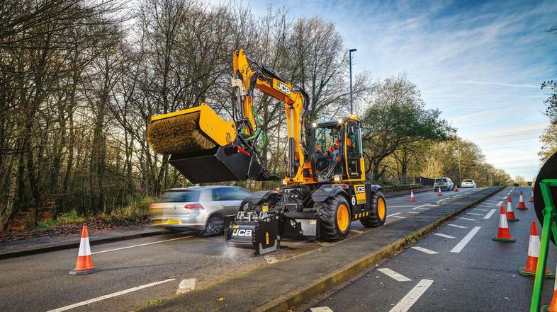 JCB Pothole Pro