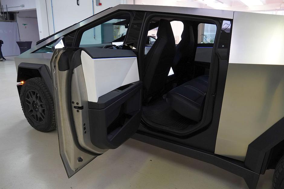 Tesla Motors cybertruck, električni polotovornjak | Avtor: Matija_Janežič