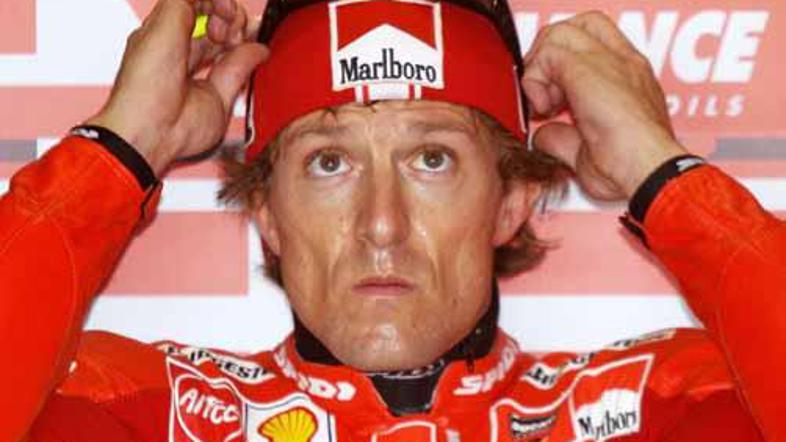 Sete Gibernau je nazadnje dirkal z ducatijem, a največji uspeh dosegel s hondo.