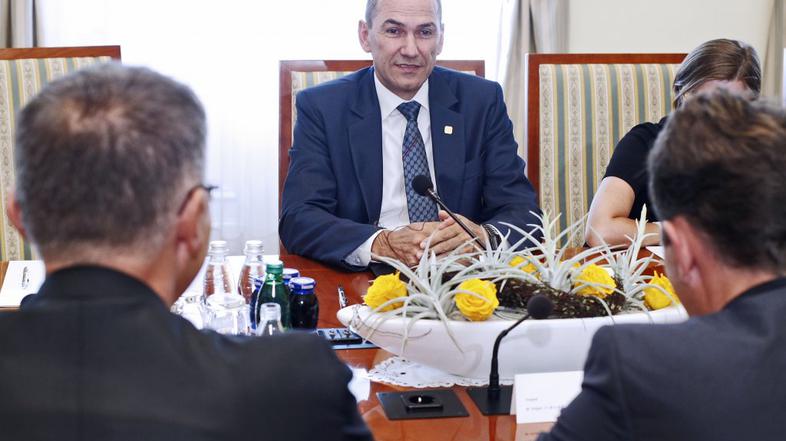 Sestanek predsednikov strank