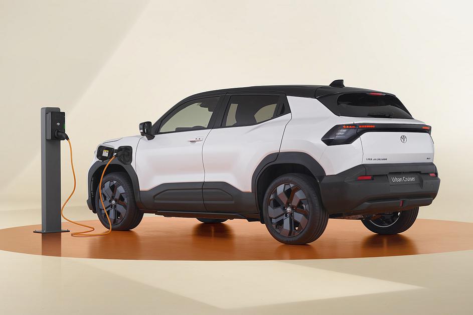 toyota urban cruiser EV