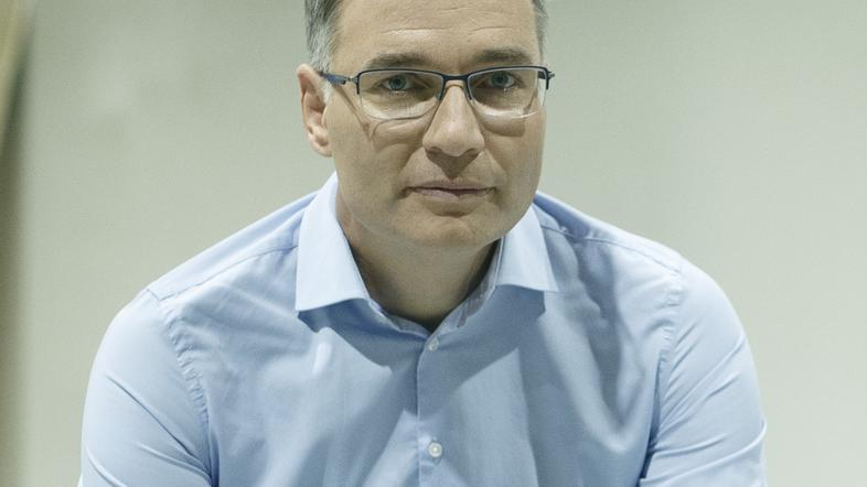 aljuš pertinač