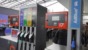 Petrol bencinski servis Barje