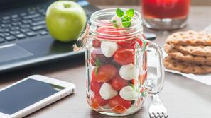 Zdrava hrana ob računalniku