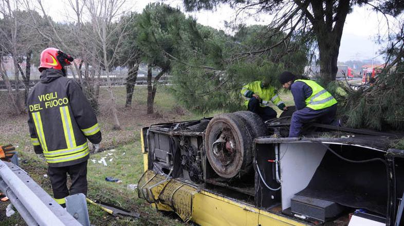 nesreča, avtobus, Italija