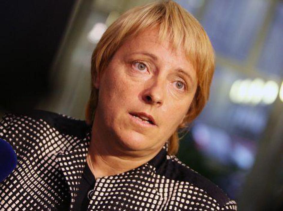 Zaradi založenih depeš Interpola so zaslišali poslanko Cveto Zalokar Oražem.