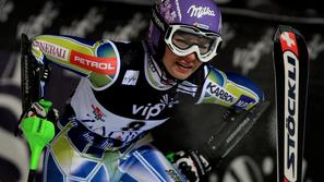 Tina Maze je sicer dosegla osmi čas, a bila nato diskvalificirana. (Foto: Nik Ro