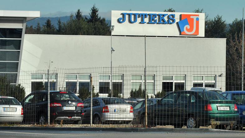 V Juteksu menijo, da dobro skrbijo za zaposlene, saj so ti septembra poleg plač 