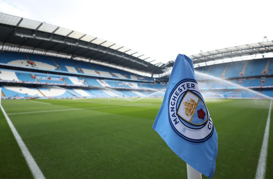 Manchester City igrišče zastavica zelenica stadion | Avtor: Epa