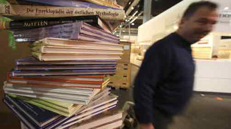 Med književniki in strastnimi bralci velja prepričanje, da si knjige ne moreš la