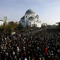 Zaradi smrti patriarha Pavleta so srbske oblasti že v nedeljo odredile tridnevno