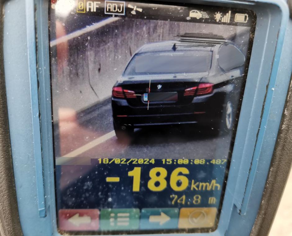 Prevelika hitrost, merilnik | Avtor: Policija