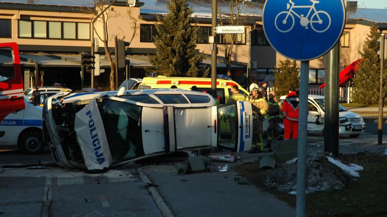 nesreča policija