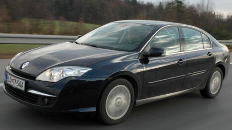 Težko pričakovana francoska šarmerka je le prišla. Drugačna, sveža, moderna in š