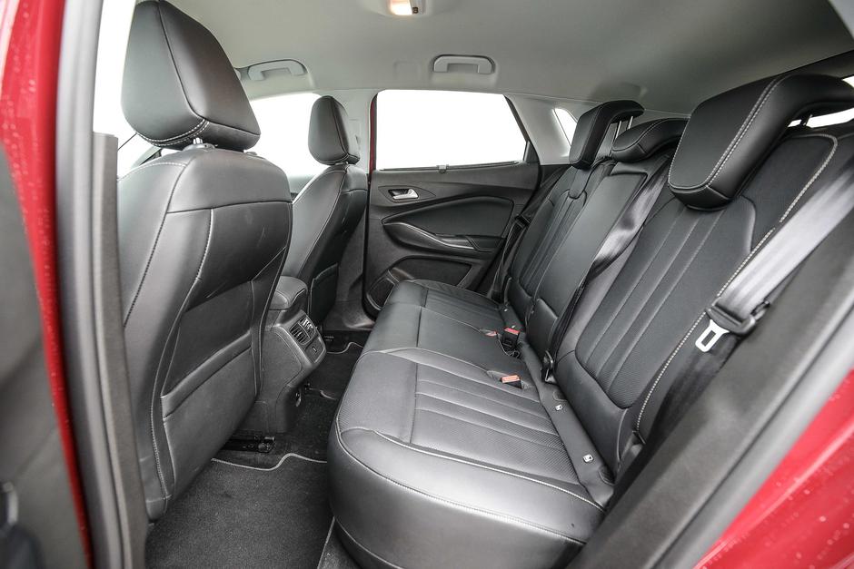 Opel Grandland X Hybrid4 | Avtor: Saša Despot