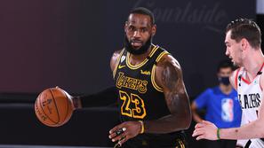 LeBron James Lakers Blazers