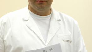 slovenija 01.04. dr. erik brecelj, onkoloski institut, portret, ljubljana; foto: