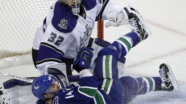 Moštvo Los Angeles Kings je le še poraz oddaljeno od izpada. (Foto: Reuters)