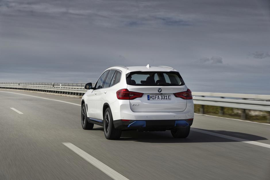 BMW iX3 | Avtor: BMW