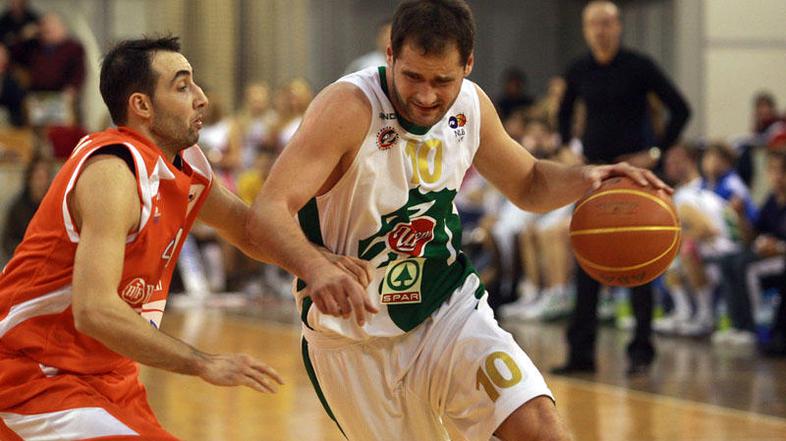 Djordević je svoj prvi koš dosegel šele v zadnji četrtini. (Foto: Nik Rovan)