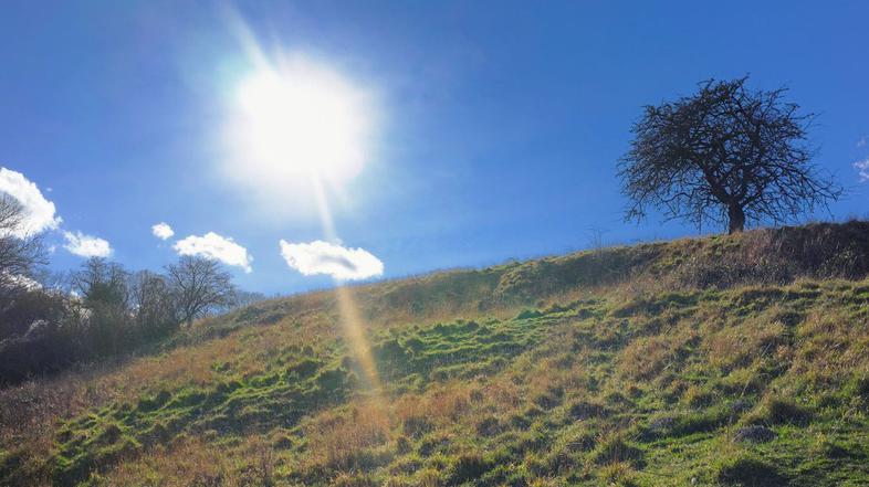 vročina temperatura sonce pripeka