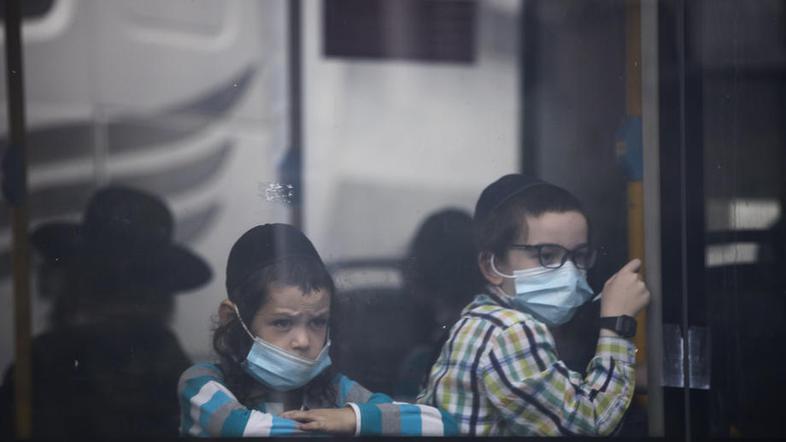 otroci maske maska covid covid-19 korona