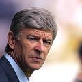 Wenger še vedno guba čel zaradi dogodka, ki je preteklost. FOTO: AFP