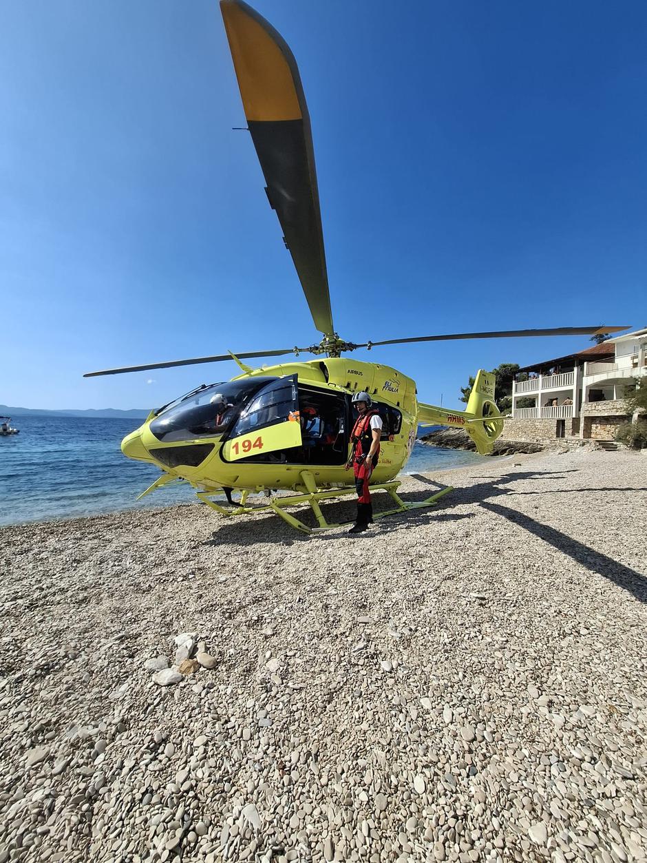 Nujna helikopterska medicinska pomoč | Avtor: Osebni arhiv Tomaža Mrlaka