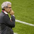 Raymond Domenech kljub polemikam ostaja na čelu francoske reprezentance.