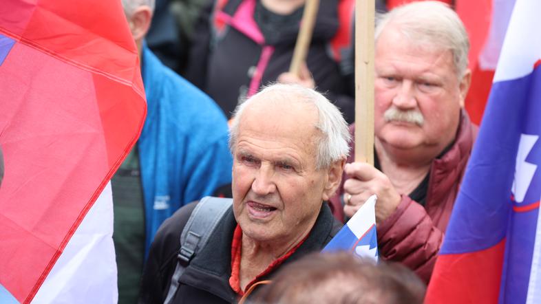 protest upokojencev