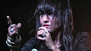 Pevka Hindi Zahra bo v Kinu Šiška nastopila 13. maja. Cena festivalskih vstopnic