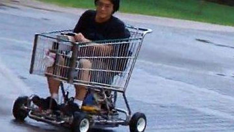 Električni nakupovalni voziček.