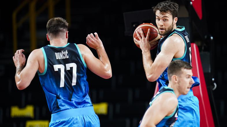 Mike Tobey Luka Dončić Tokio 2020