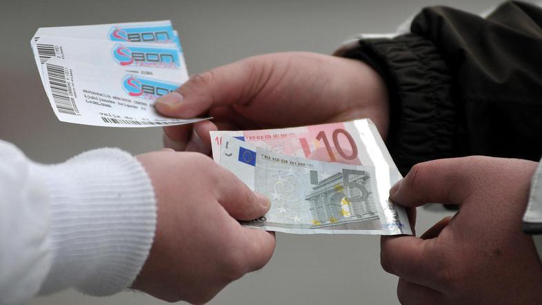 Preprodaja bonov je dokazljiva, povezava med gostincem in preprodajalcem pa ne, 