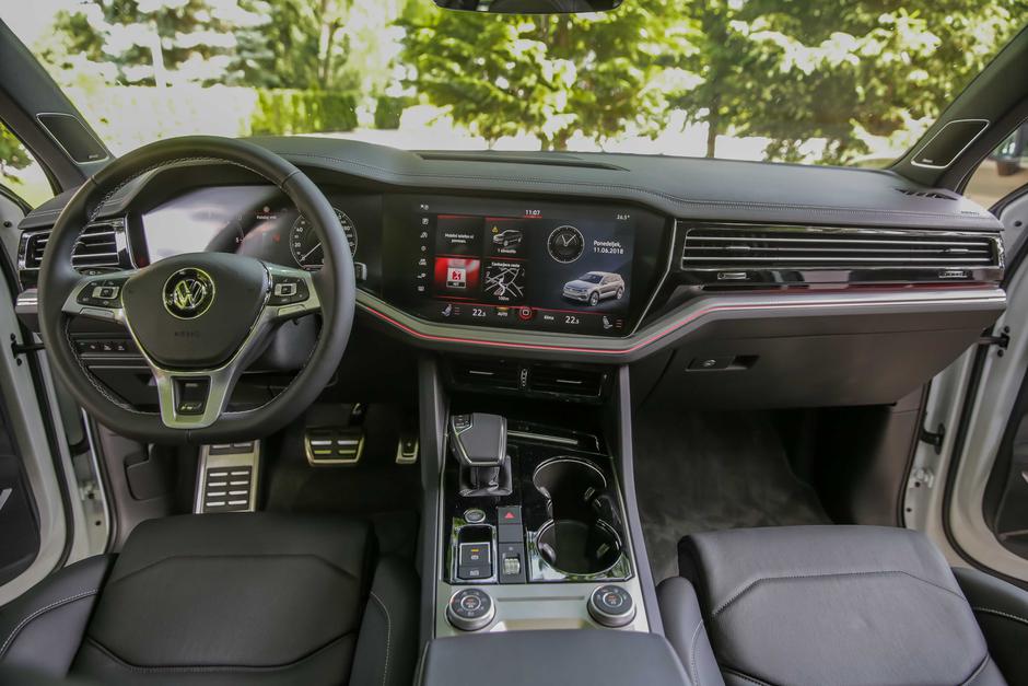 VW Touareg | Avtor: Saša Despot